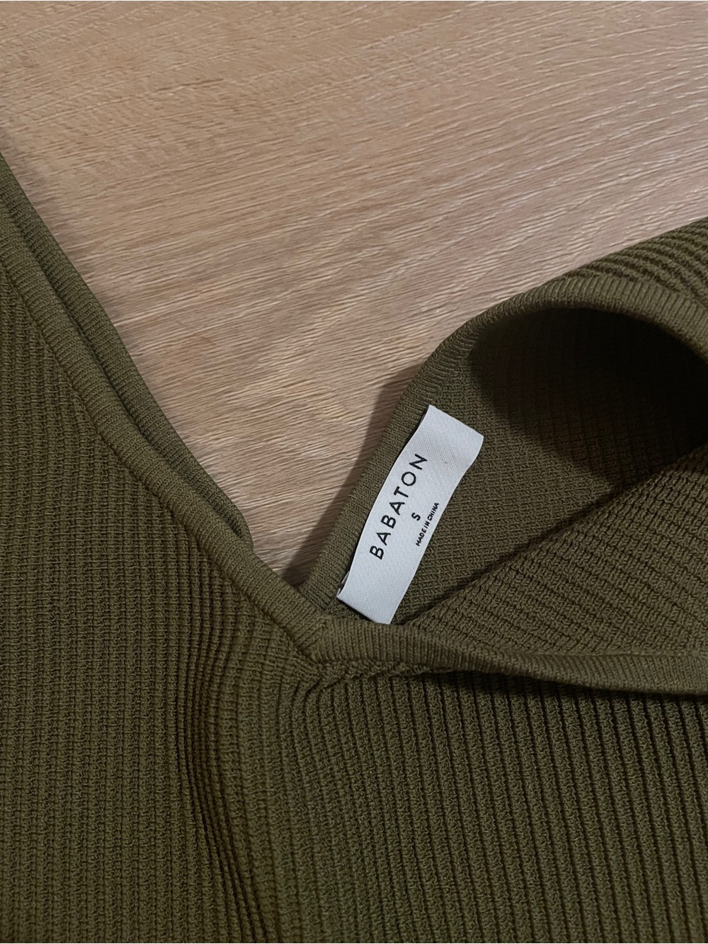Babaton Ribbed Sculpt Tank - Picture 2 of 3